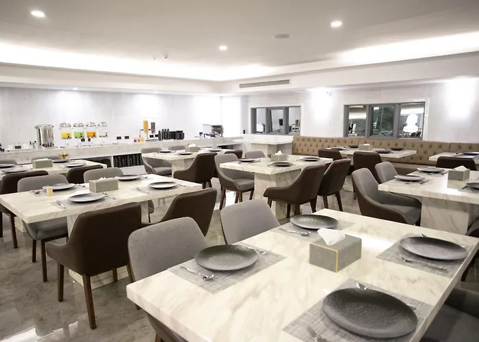 Hotel Enrich Grand *